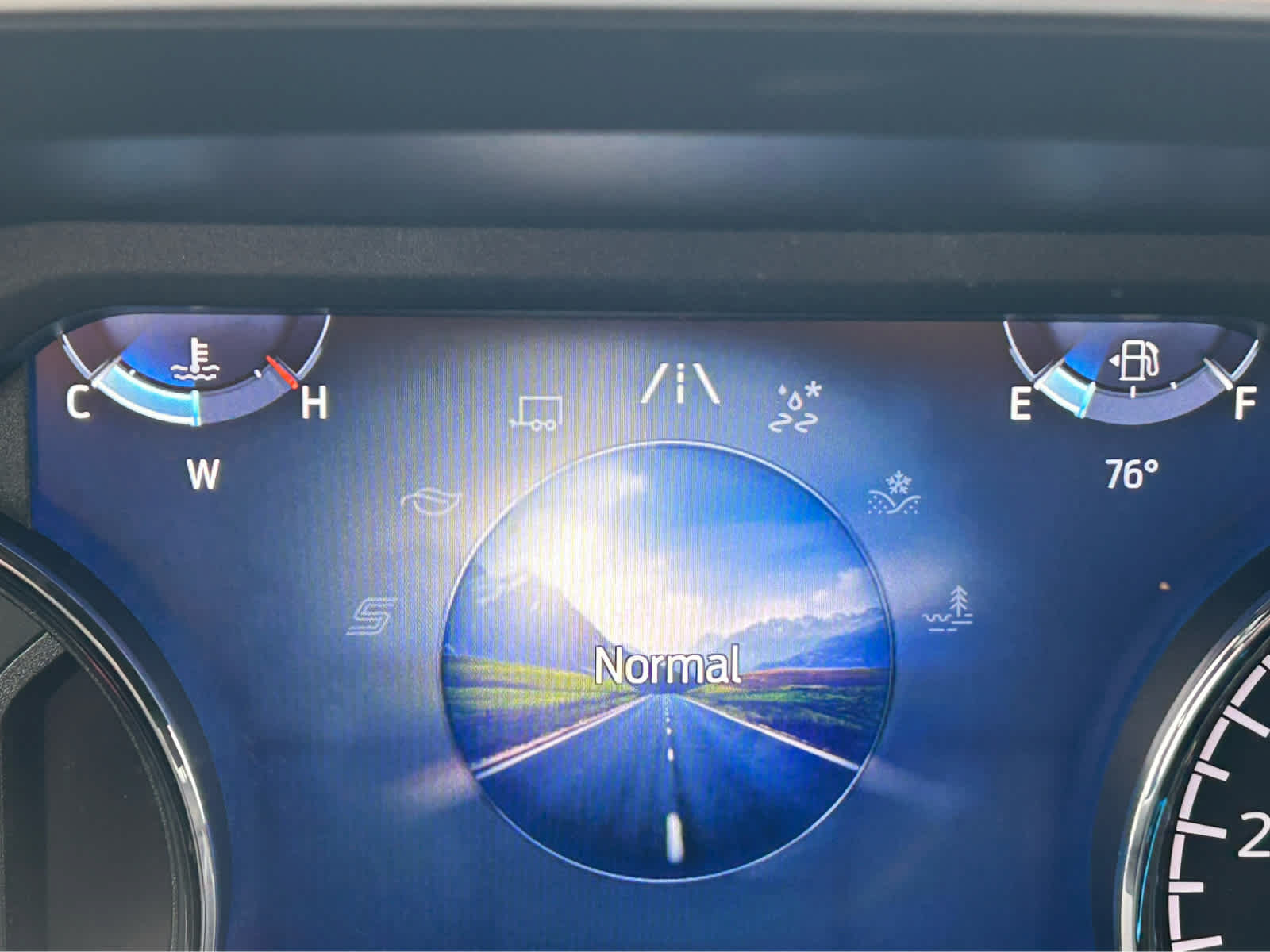 Used 2022 Ford F150 XLT w/ Equipment Group 302A High AWD/4WD image 39