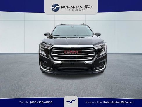 Used 2024 GMC Terrain SLT FWD image 3