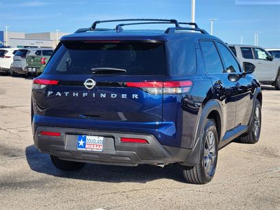 New 2025 Nissan Pathfinder SV
