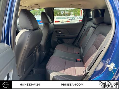 New 2025 Nissan Kicks SR image 30