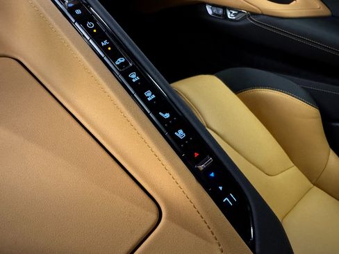 Used 2023 Chevrolet Corvette Stingray Preferred Cpe w/ 2LT image 40