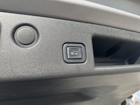 Used 2022 Chevrolet Equinox Premier AWD/4WD image 63