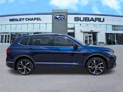 Used 2023 Volkswagen Tiguan SEL R-Line image 4