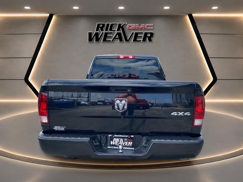 Used 2018 RAM 1500 Express AWD/4WD image 7