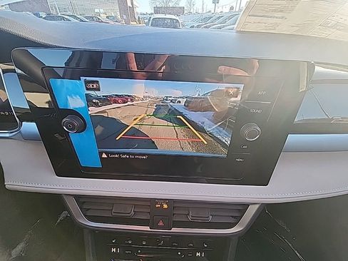 New 2026 Volkswagen Taos SE AWD/4WD image 16
