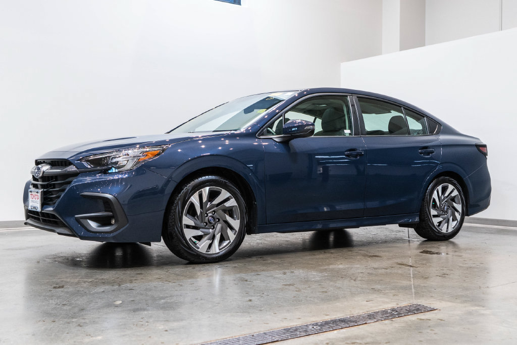 Used 2024 Subaru Legacy Limited AWD/4WD image 3