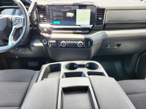 Used 2025 Chevrolet Silverado 2500 LT w/ Convenience Package AWD/4WD image 14
