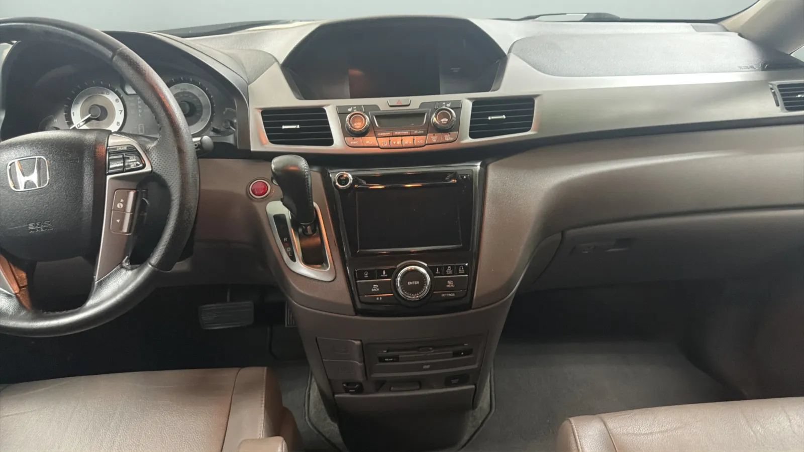 Used 2015 Honda Odyssey Touring Elite image 16