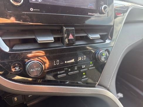 Used 2024 Toyota Camry LE w/ Convenience Package image 11