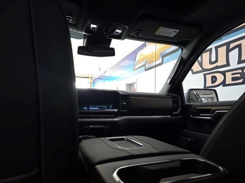 Certified 2022 Chevrolet Silverado 1500 High Country w/ High Country Premium Package image 13