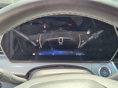 Used 2024 Chevrolet Trax LT w/ Driver Confidence Package FWD image 19