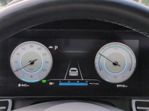 Used 2021 Hyundai Elantra Limited FWD image 26