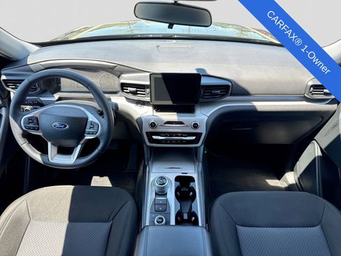 Used 2024 Ford Explorer XLT AWD/4WD image 17
