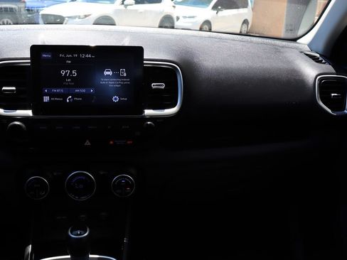 Used 2021 Hyundai Venue SEL FWD image 44