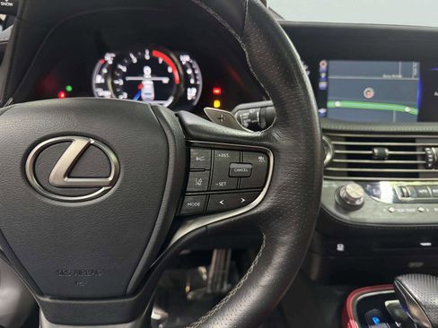 Used 2018 Lexus LS 500 F Sport w/ Accessory Package (Z2) RWD image 32