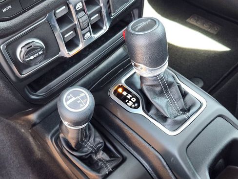 New 2026 Jeep Gladiator Sport image 15