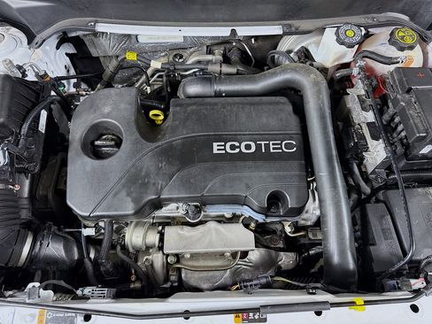 Used 2022 GMC Terrain SLE image 39