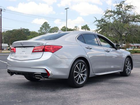 Used 2018 Acura TLX w/ Technology Package FWD image 6