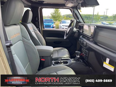 New 2025 Jeep Gladiator Mojave image 26