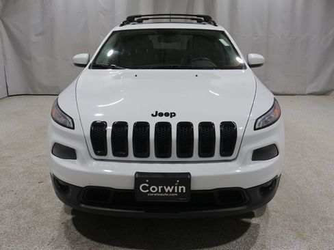 Used 2018 Jeep Cherokee Limited w/ High Altitude Package AWD/4WD image 8