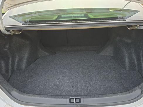 Used 2018 Toyota Corolla L image 13