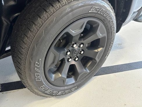 Used 2025 RAM 1500 Big Horn AWD/4WD image 15