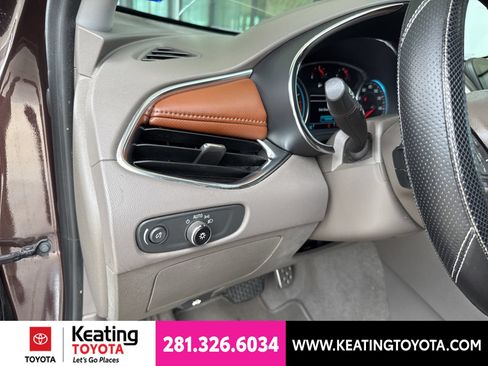 Used 2016 Chevrolet Malibu Premier w/ Driver Confidence Package II FWD image 13