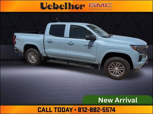 Used 2025 Chevrolet Colorado LT w/ LT Convenience Package image 8