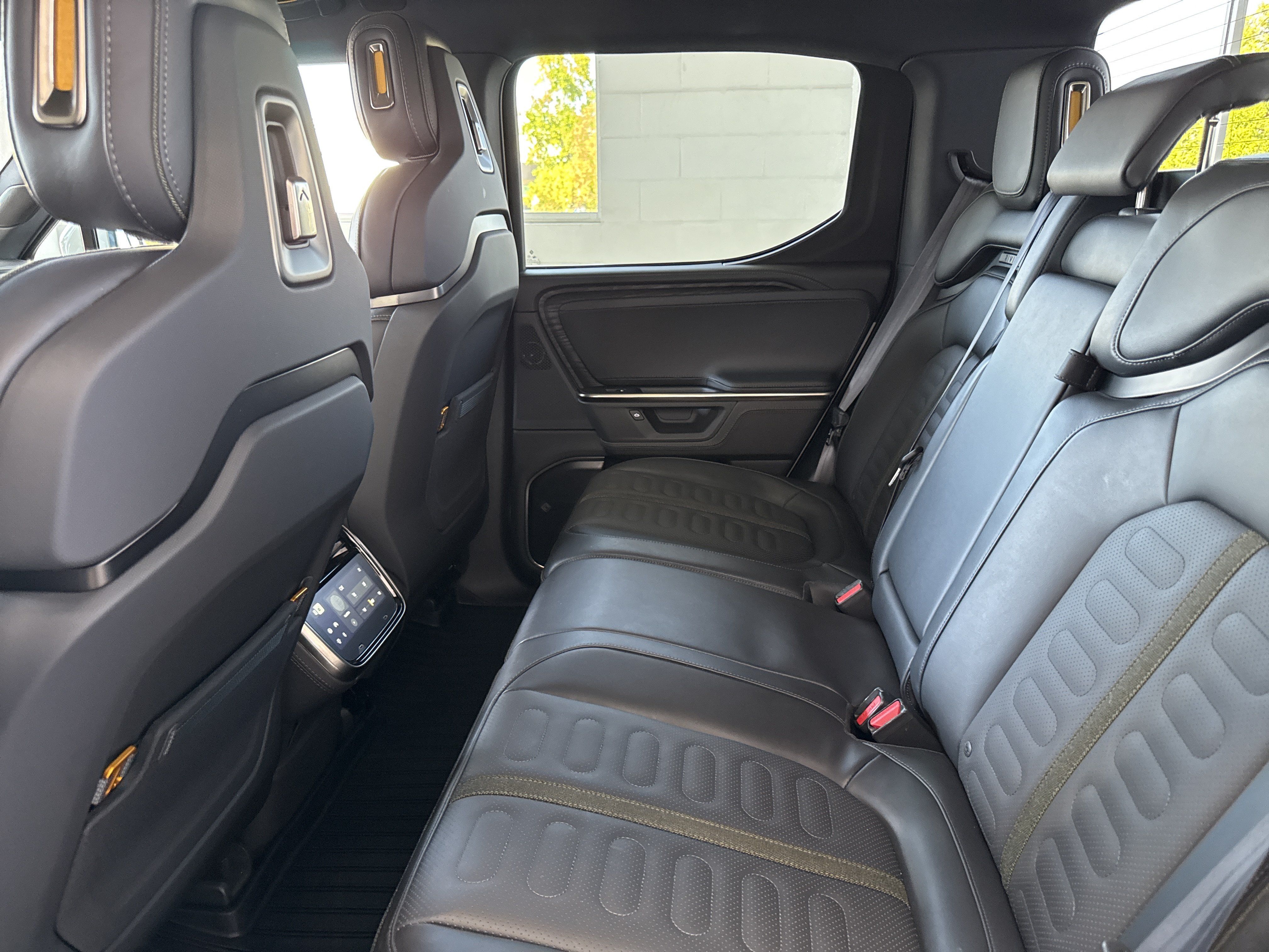 Used 2025 Rivian R1T Adventure Dual AWD/4WD image 26