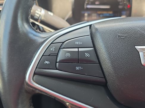 Used 2018 Cadillac XT5 Luxury w/ Driver Awareness Package FWD image 19