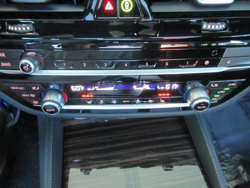 Used 2023 BMW 530i w/ M Sport Package RWD image 50