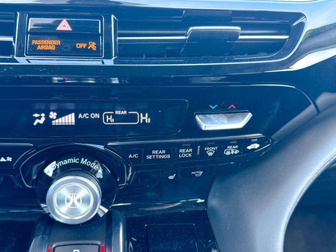 Used 2024 Acura MDX SH-AWD w/ Technology Package image 34