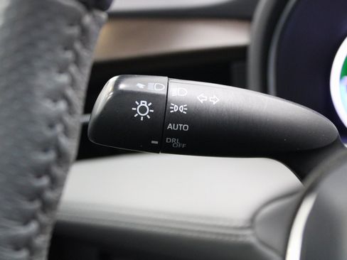 Used 2020 Toyota Avalon Limited image 42