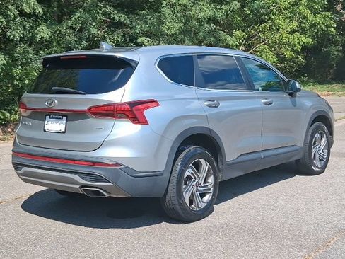Used 2022 Hyundai Santa Fe SE AWD/4WD image 5