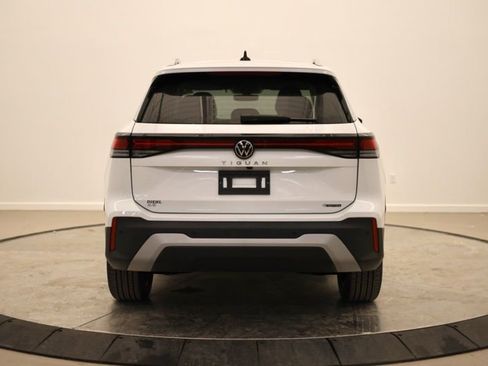 New 2026 Volkswagen Tiguan SE AWD/4WD image 4