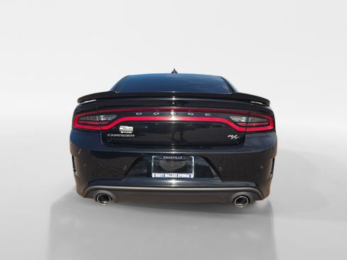 Used 2022 Dodge Charger R/T RWD image 4