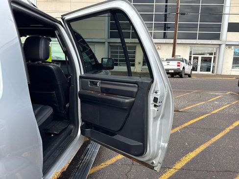 Used 2017 Ford Expedition Max Platinum image 38