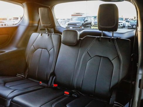 New 2026 Chrysler Pacifica Select w/ S Appearance Package image 20