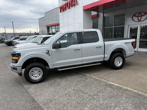 Used 2024 Ford F150 XLT w/ Tow/Haul Package image 3