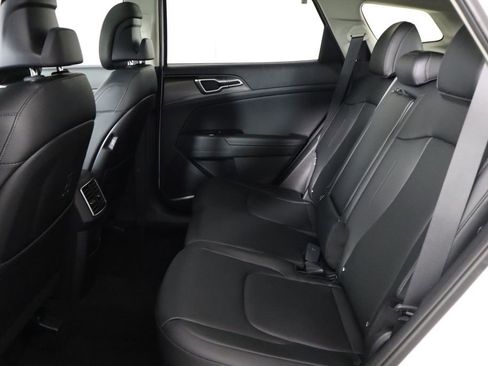 Used 2025 Kia Sportage EX w/ Premium Package FWD image 16