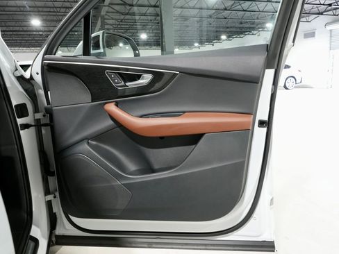 Used 2021 Audi Q7 3.0T Premium w/ Convenience Package image 27