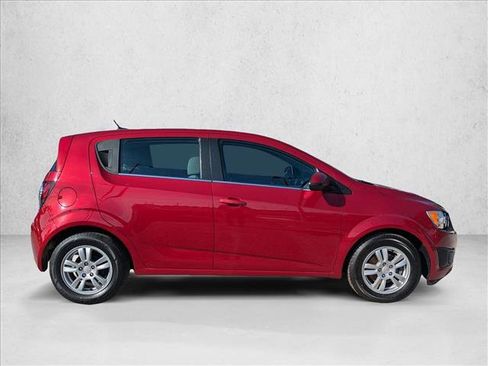 Used 2014 Chevrolet Sonic LT image 4
