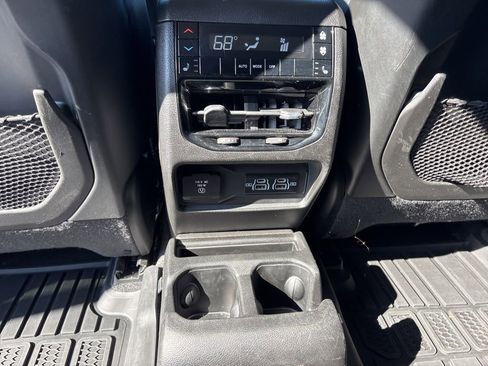 Used 2021 Jeep Grand Cherokee L Limited image 19