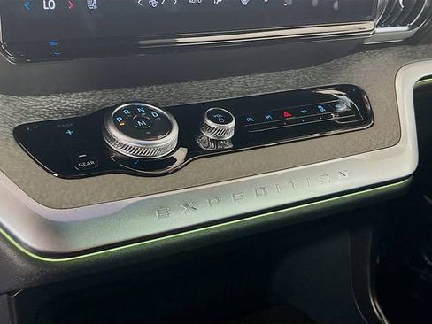 Used 2025 Ford Expedition Tremor image 15