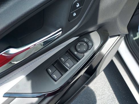 New 2026 Chevrolet Trax LT w/ LT Convenience Package FWD image 11