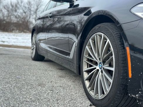 Used 2018 BMW 530e xDrive image 11