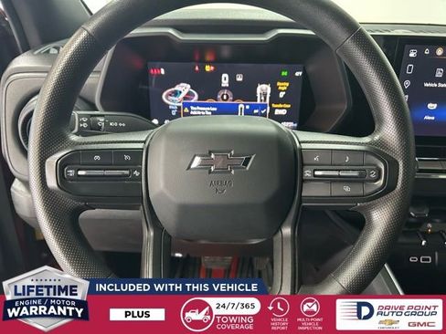 Used 2024 Chevrolet Colorado Trail Boss image 17