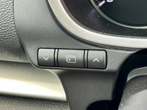 Used 2024 Mitsubishi Eclipse Cross SEL AWD/4WD image 25