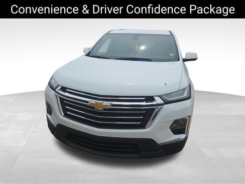 Used 2023 Chevrolet Traverse LT FWD image 9