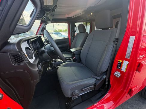 Used 2025 Jeep Wrangler Unlimited Sport AWD/4WD image 35